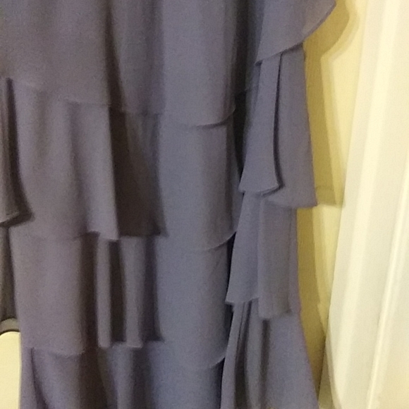 Dress - Picture 2 of 5